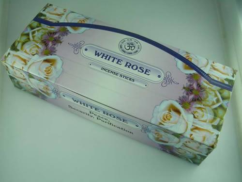 Cleo Rkelse - White rose