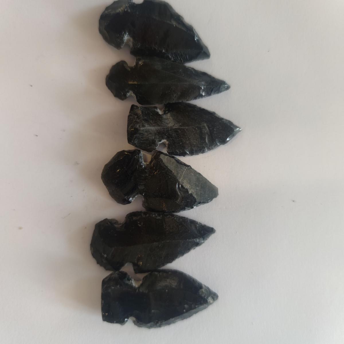 eKnallen Svart Obsidianspets - Stor 4-7 cm