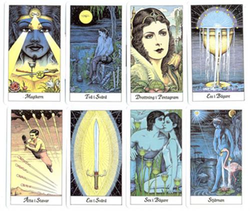 AGM Cosmic Tarot (p svenska)