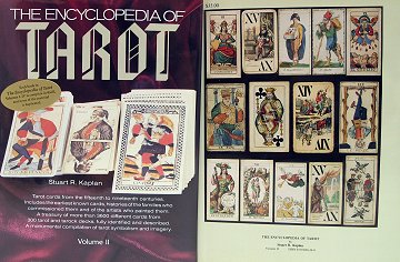 AGM The Encyclopedia of Tarot - Volume 2