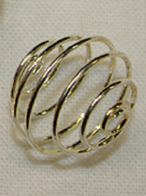 eKnallen Liten spiral för trumlad sten - 18 mm, guldfärgad